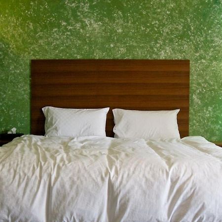 Howcome Spots Homestay Hualien Exterior foto